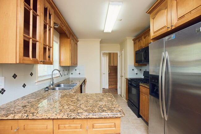 Photo - 1950 Farris Dr