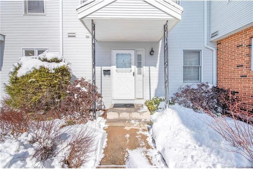 Photo - 8 Colonial St (West Hartford, CT)