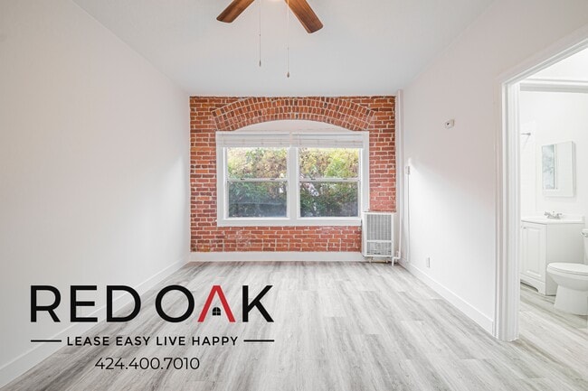 Building Photo - 147 Normandie Ave Unit 202