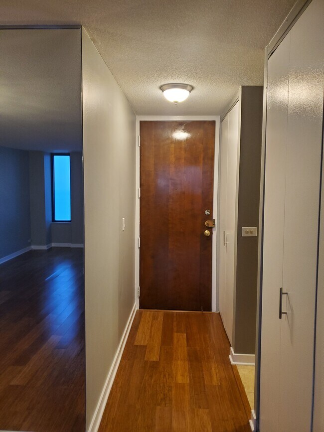 Photo - 5100 N Marine Dr Unidad 23F