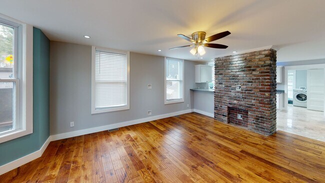 1702 Highland Ave