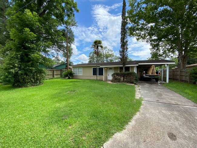 Photo - 403 Bluebonnet Dr