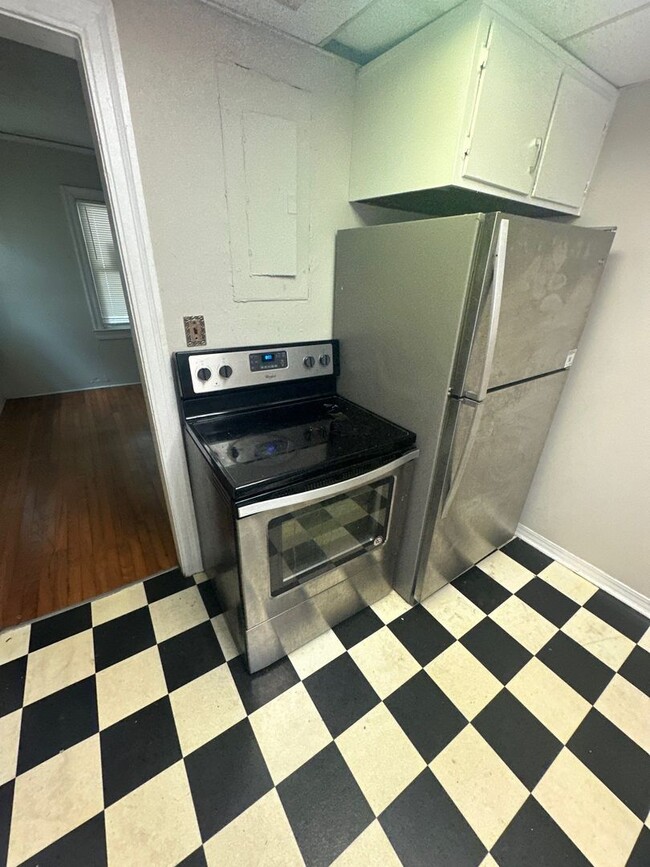 Photo - 100 Edwards St Unit 100 Edwards St