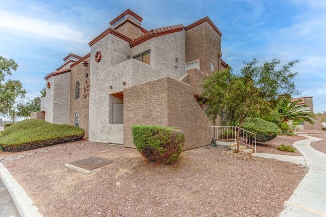 Photo - 2975 Juniper Hills Blvd