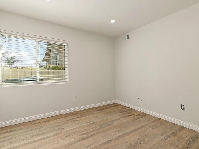 Photo - 1920 Avenida Joaquin