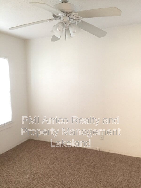 Photo - 124 Bassedena Cir S
