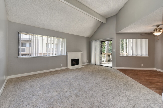 Orchard Two bedroom up-2 - The Orchard Apartments