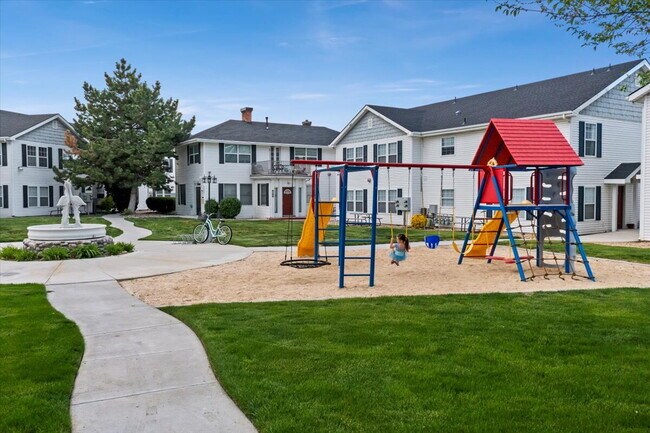 "Chic Comfort Awaits: 2-Bed, 2-Bath Gem with Granite Elegance in Nampa!"