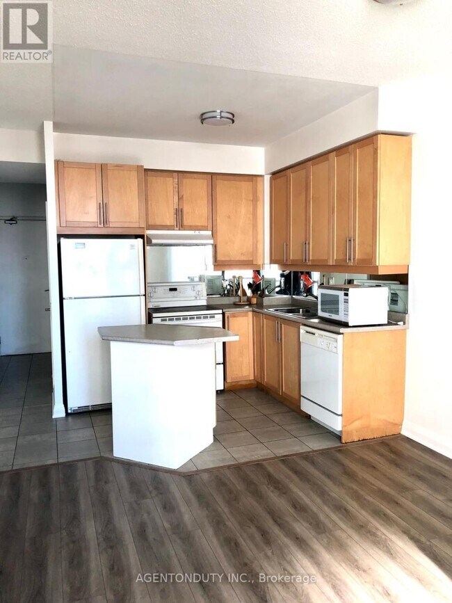 Photo - 1121 Bay St. Unit 1604
