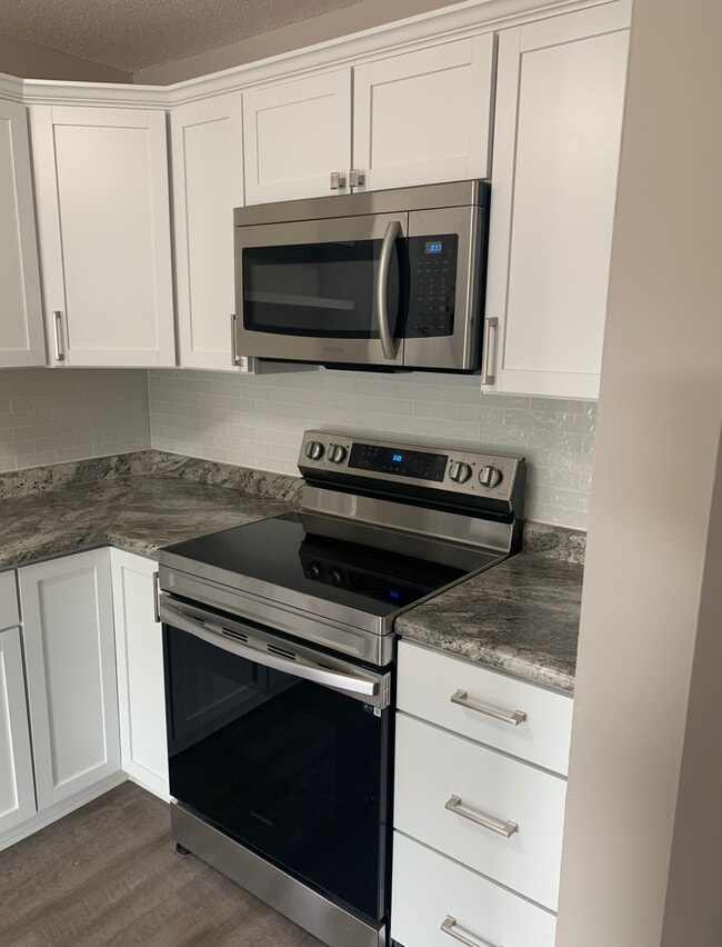 Photo - 7501 W 101st St Unit 202