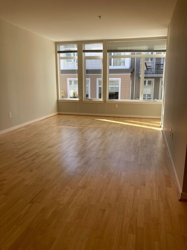 Harbor Square Condominium Condo for Rent in Bainbridge Island, WA