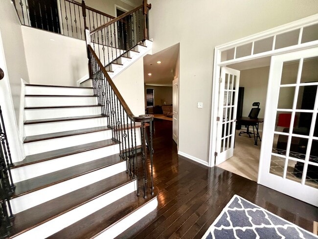 Photo - 3006 Farm View Dr