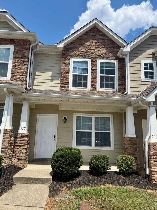 Building Photo - Great Townhome in Goodletsville