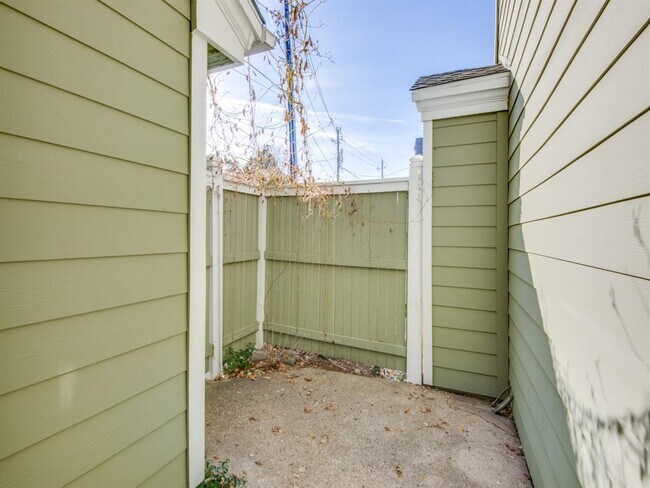 Photo - 6220 Bentwood Trail Unit 1508