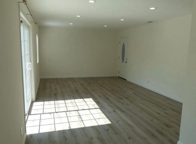 12804 Concord Ave