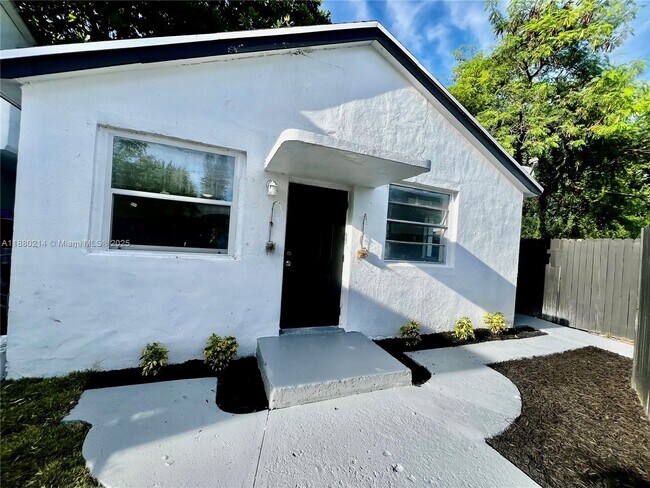 Photo - 1601 NW 50th St Unidad 2