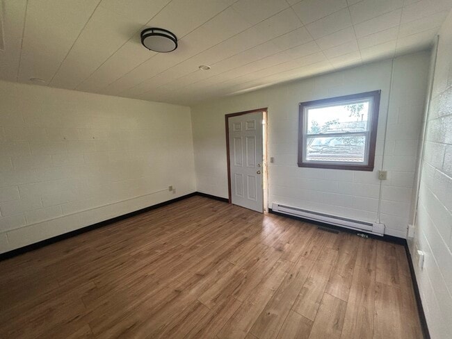 Photo - 913 S Main St Unit 2