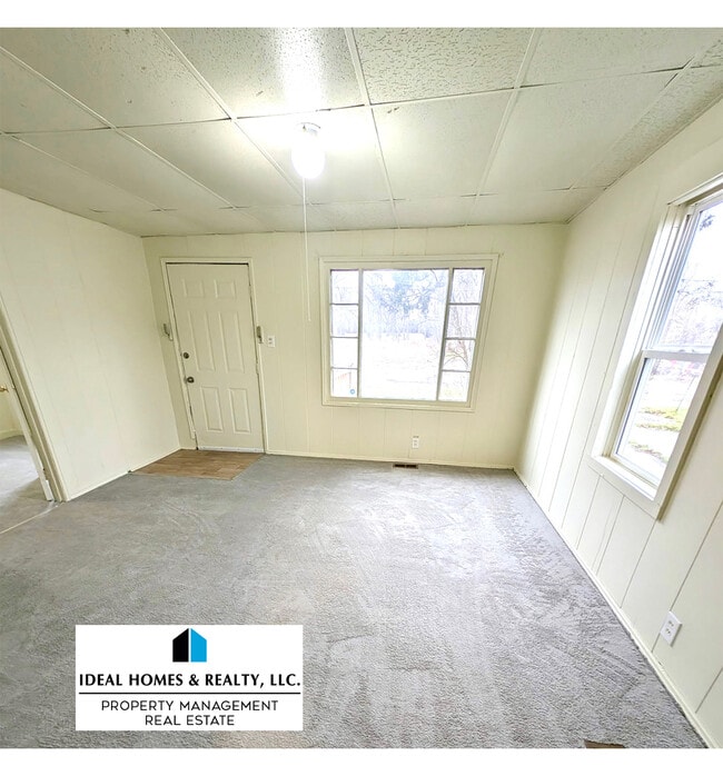 Photo - 1169 Terry Ave