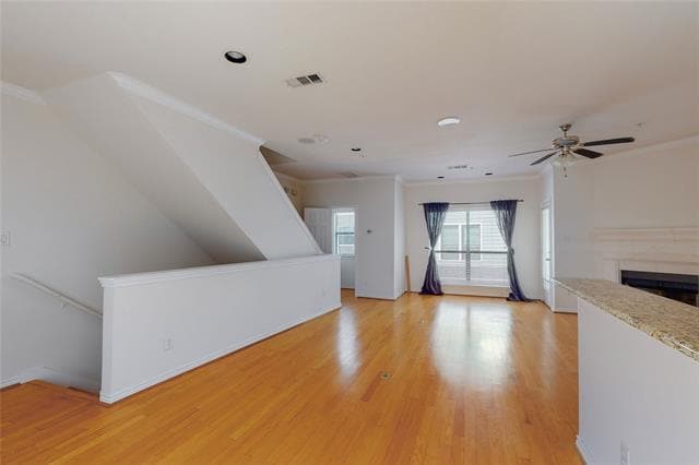 Building Photo - 2415 Stutz Dr Unit H Rental