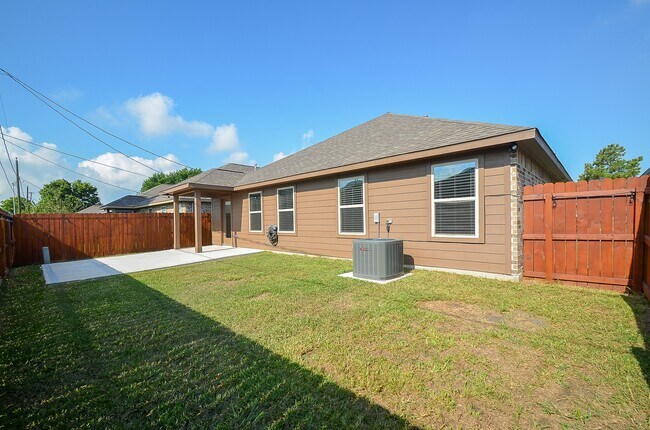 Photo - 815 Easy St