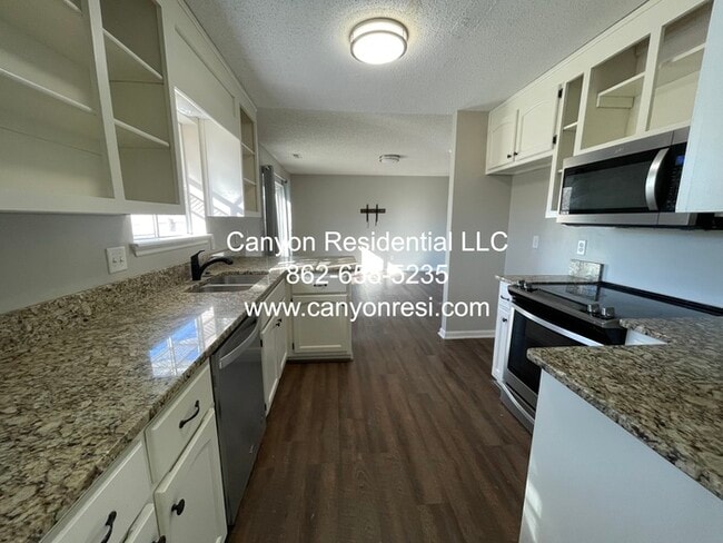 Photo - 14013 SW Galveston Cir