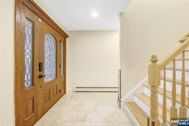 Photo - 99 Lambert Pl