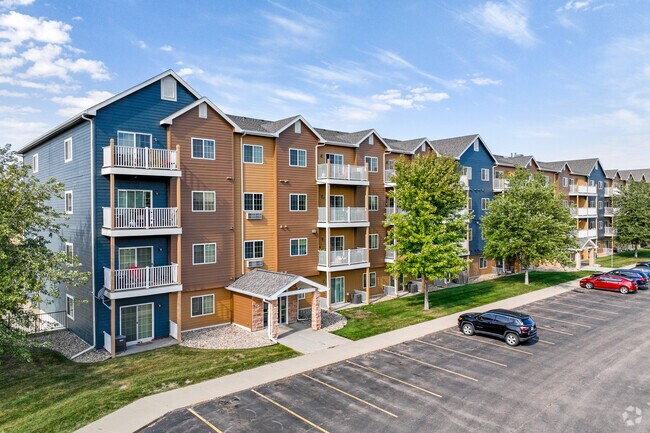 Building Photo - Foxmoor Apartments