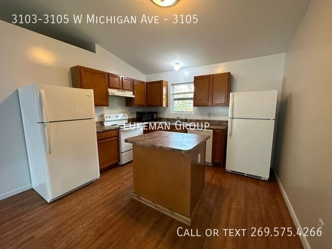 3105 W Michigan - 6 Bed/3 Bath Townhouse N... - 3105 W Michigan - 6 Bed/3 Bath Townhouse N... Unit 3105