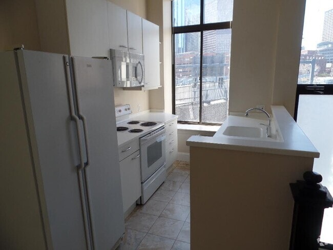 Building Photo - 106 Richmond St Rental