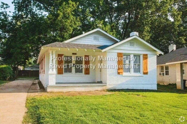 Building Photo - Newly Renovated 3 bed 2 Bath Home Near U o...