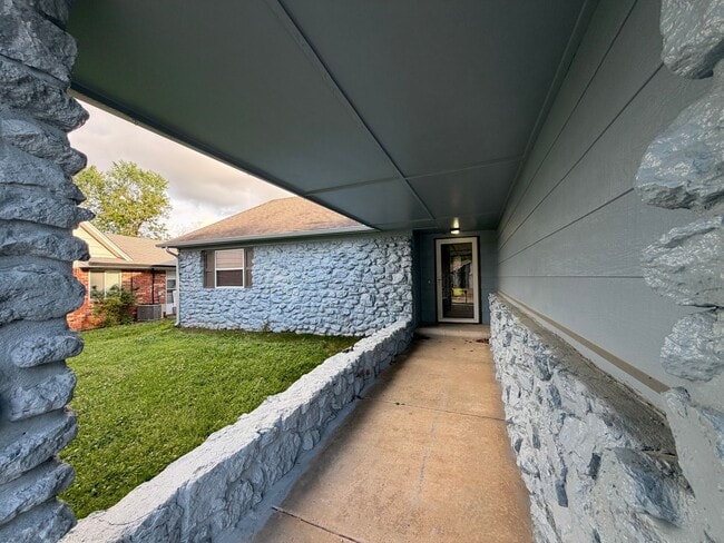 Photo - 3-bedroom, 2-bath rental in the heart of Tulsa, located in the highly desirable Union School Dist...
