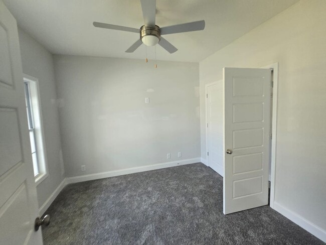 Photo - 522 N Halifax Ct