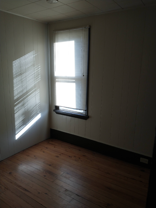 Photo - 235 E Logan St Apartment Unit 235