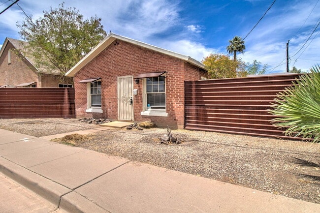 Photo - 1010 E Coronado Rd