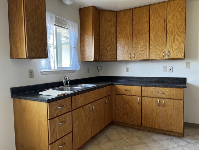 Photo - 1120 Austin Way