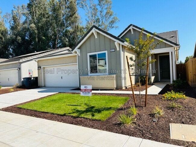 Photo - 1477 Las Rosas Ave