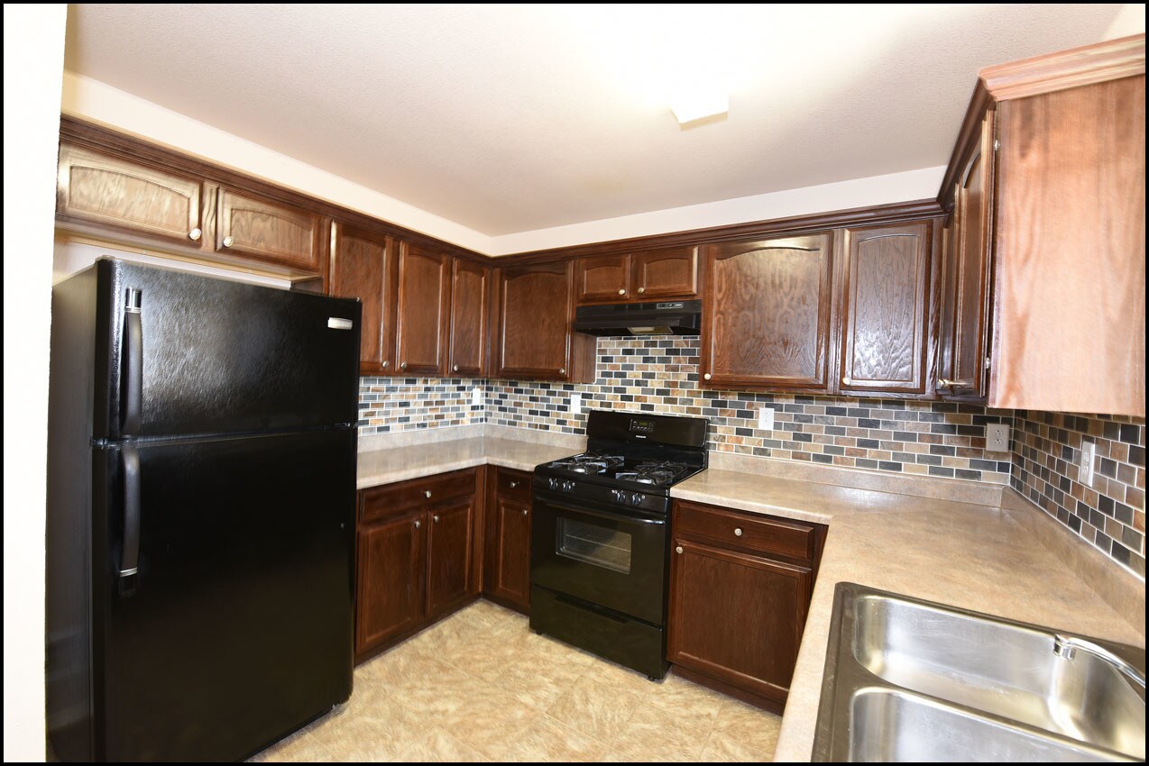 cocina recientemente remodelada - 14300 Gil Reyes Dr Apartamentos