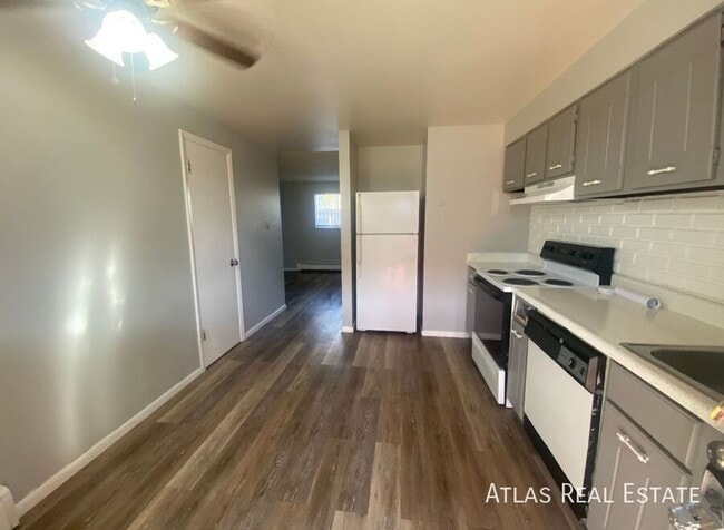 Building Photo - 2855 Montebello Dr W Unit 2