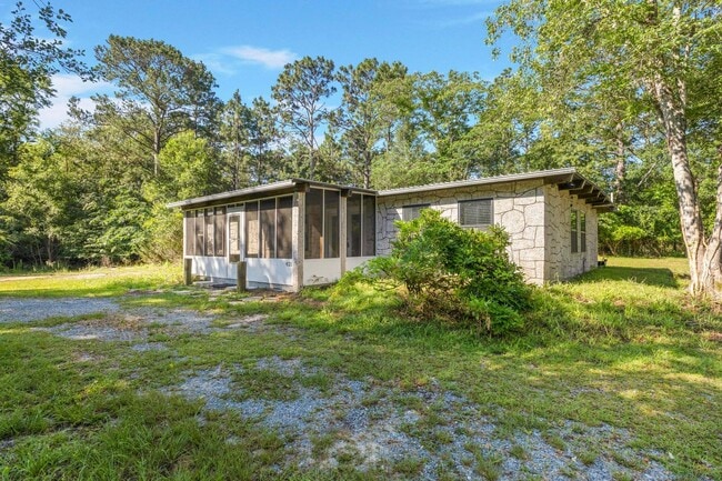 Building Photo - Single Family Ranch Brick Home For Rent!