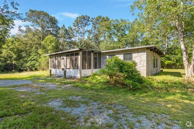 Building Photo - Single Family Ranch Brick Home For Rent!