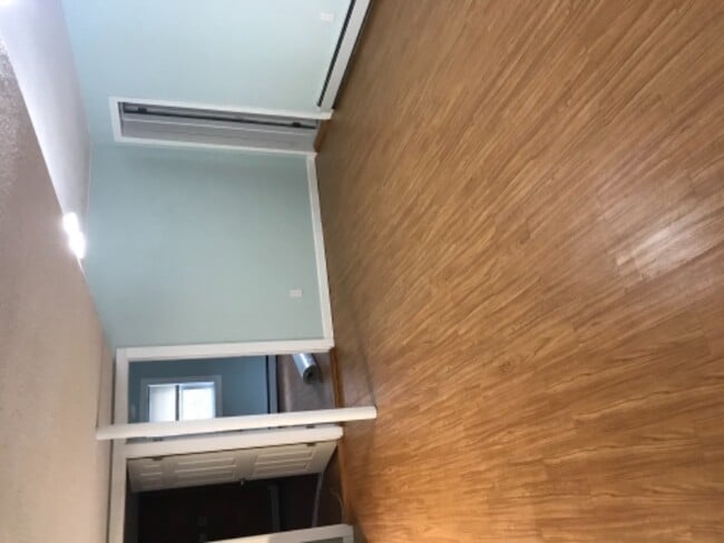 Photo - 87 Jackson St