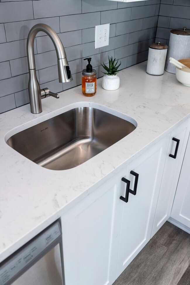 Photo - Bailey Commons