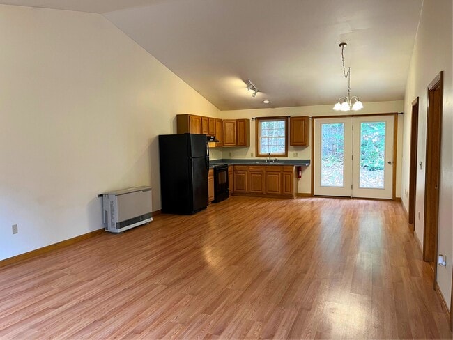 Kitchen and Dining - 136 Maranacook Rd Unit B