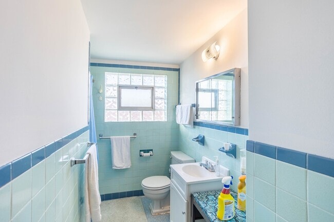 Photo - 3630 W 66th St