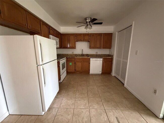 Photo - 1048 SW 6th Dr Unit B