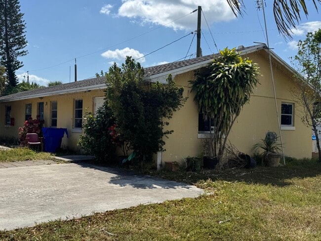Photo - 3660 Coconut Rd