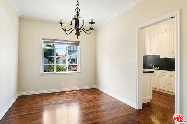 Photo - 151 S Rodeo Dr