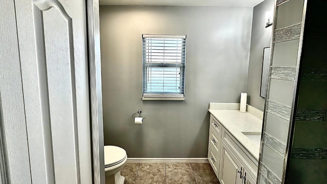 Photo - 544 SE 5th Ave