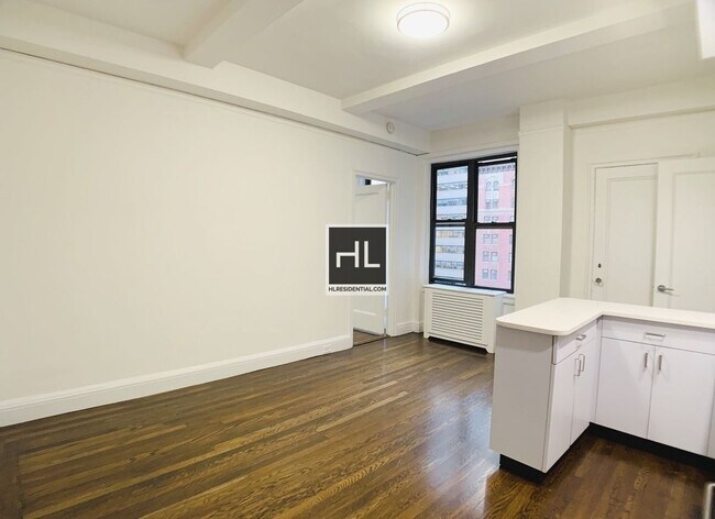 Photo - EAST 46 STREET Unidad 7H