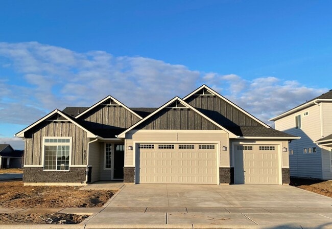 Building Photo - Single Level 4 Bedroom 2 Bathroom Home in Nampa